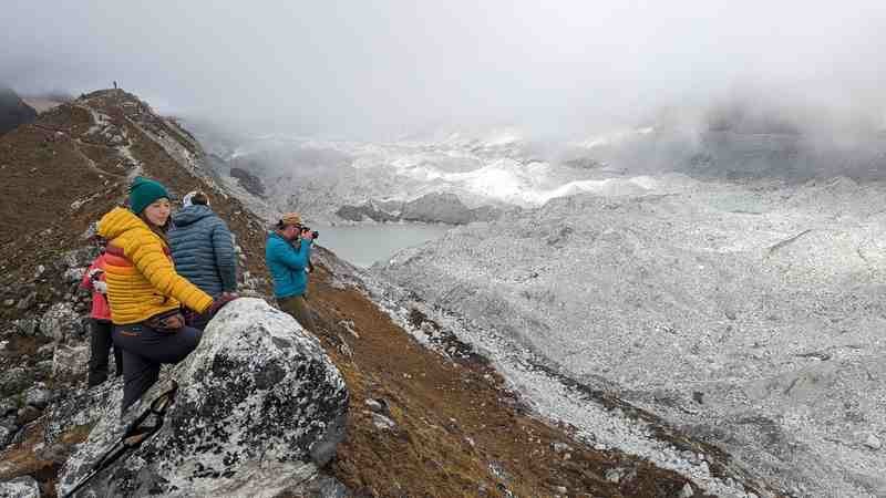 A glacier along an acclimatization hike