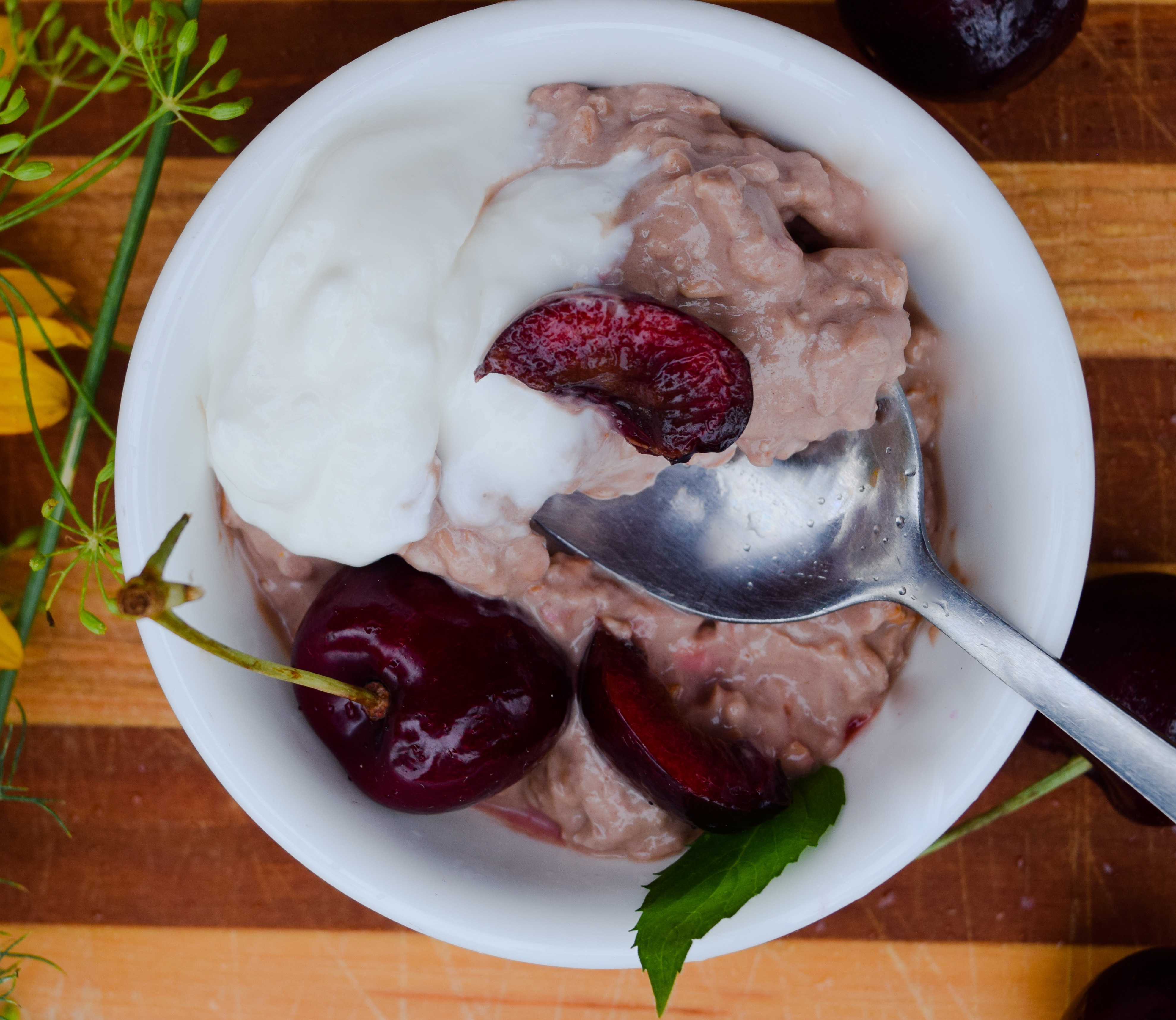 Sweet Cherry Chocolate Overnight Oats